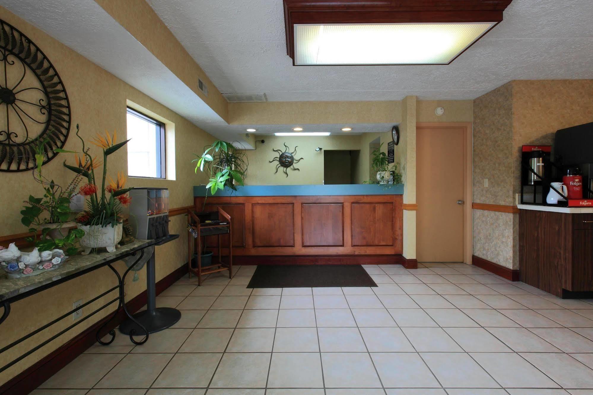 Americas Best Value Inn North Capital Ρόλι Εσωτερικό φωτογραφία